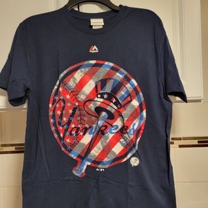 2 Yankees men T-shirts Size M